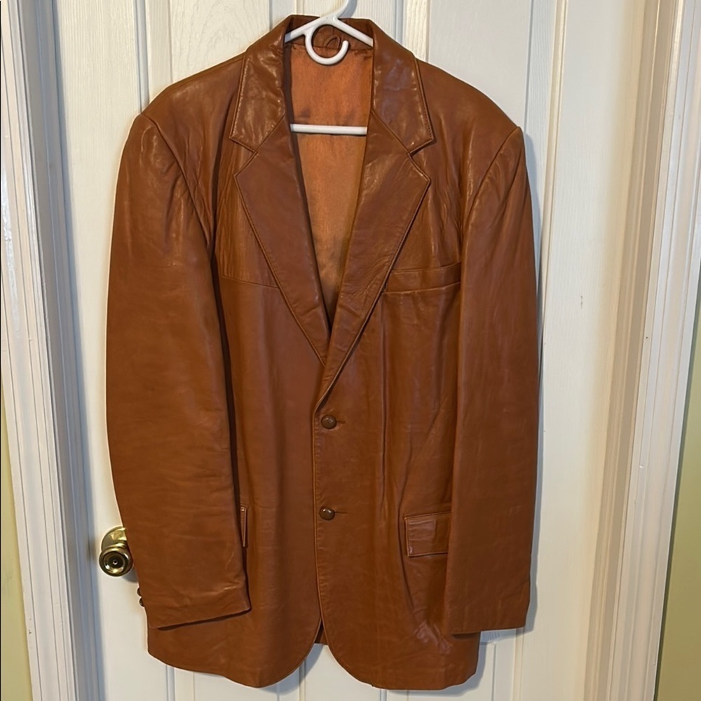 Brown Sport Coat with Classic Design and Relaxed Fit